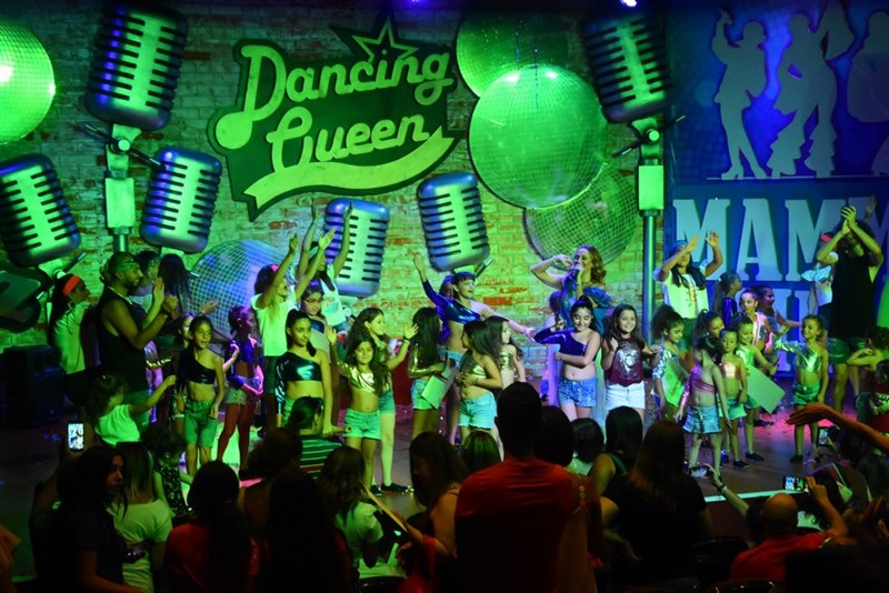 Dancing Queen un hommage a Abba by Kazadoo